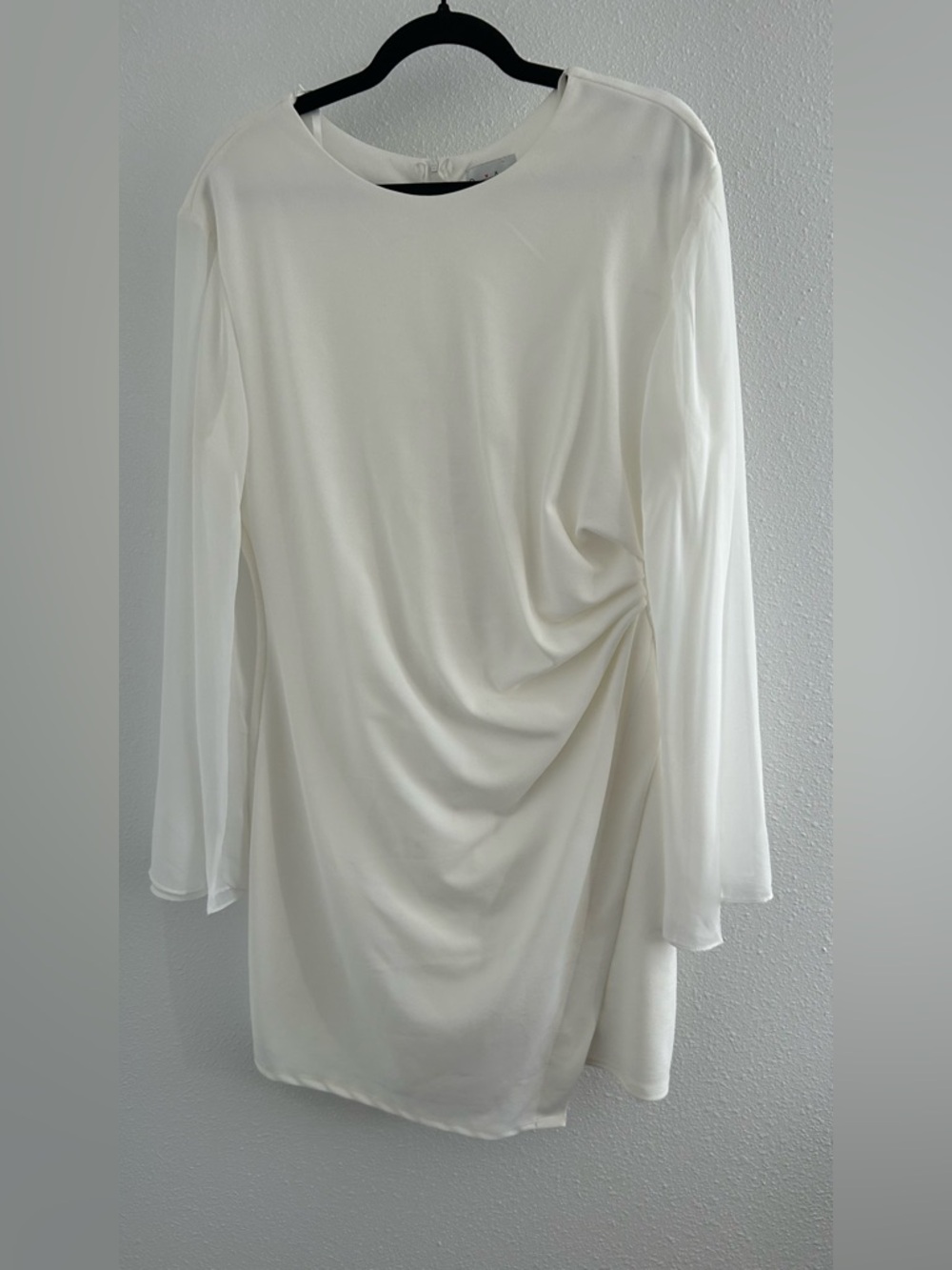 Premier Amour White Long-Sleeve Draped Dress
